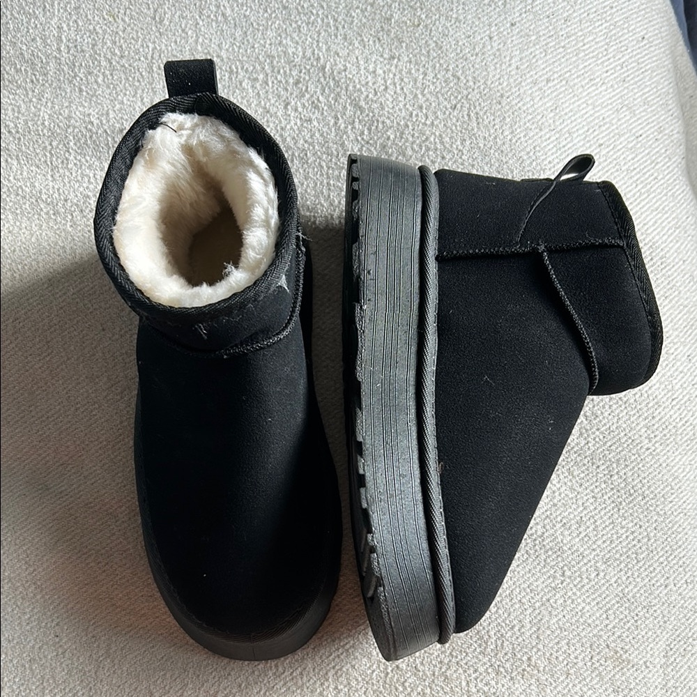 ⚠️ COPY UGG platform boots